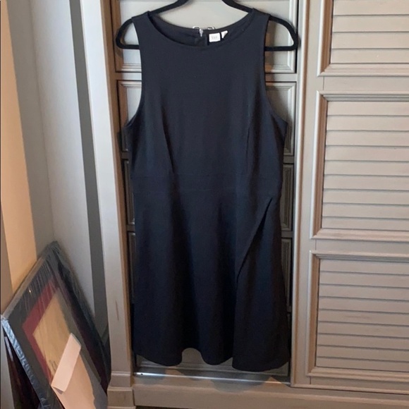 Super comfy sleeveless black dress by gap in sz 12 - Picture 1 of 2